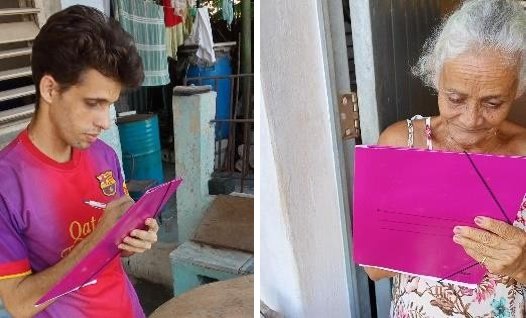 Miembros de la comunidad del consejo popular Casablanca llenando las encuestas del proyecto.